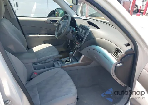 2010 Subaru Forester 2.5X Premium z USA, uszkodzony, nr VIN JF2SH6CC7AH710253